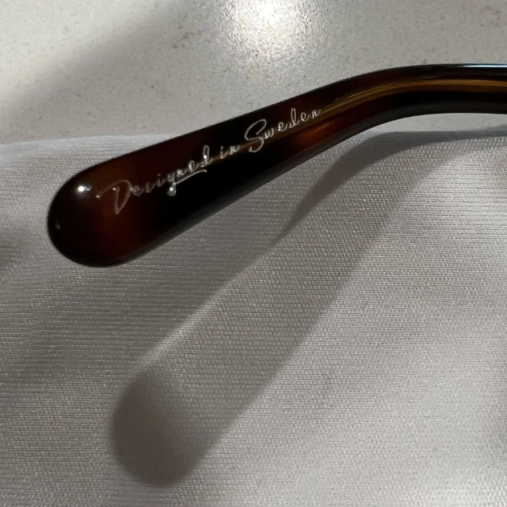 New Chimi Tortoise Sunglasses - Picture 4 of 12